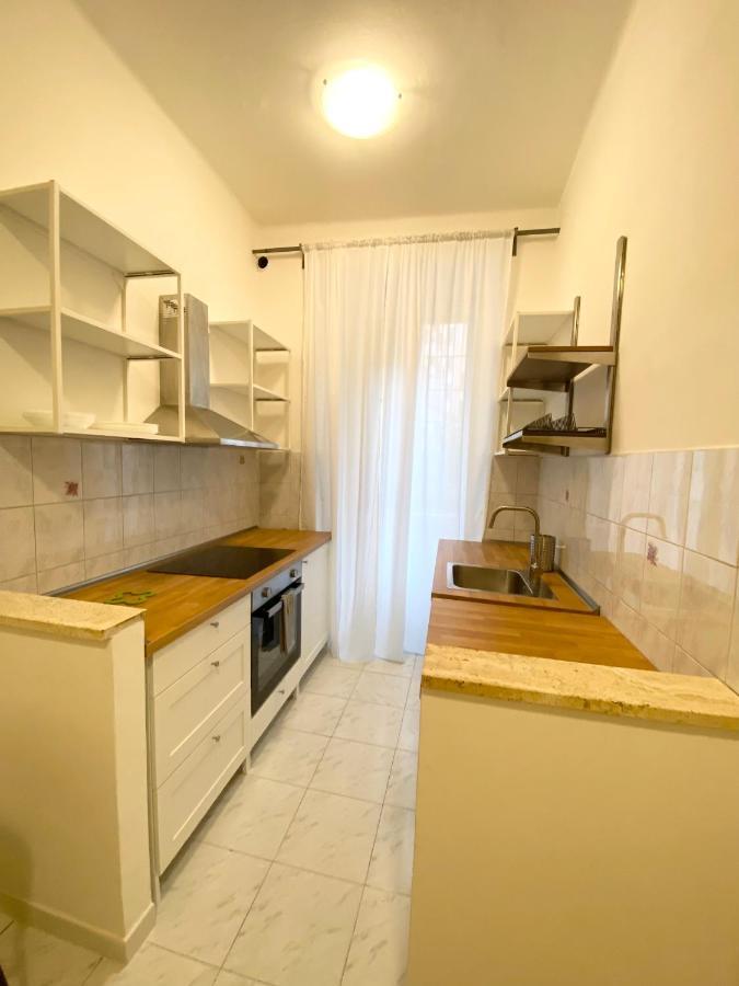Art Atelier Apartments Roma Esterno foto