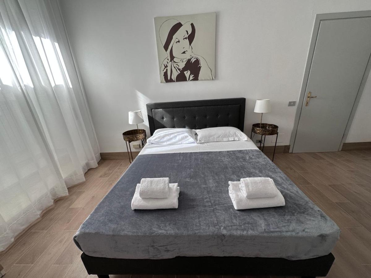 Art Atelier Apartments Roma Esterno foto